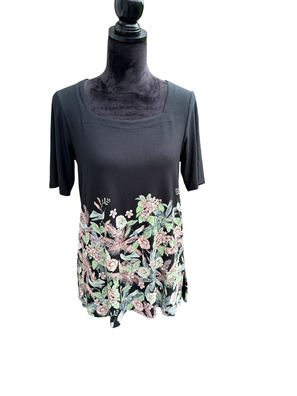 J Jill Wearever Black Floral Hummingbird Square Neck Women’s Tunic Tropical Top